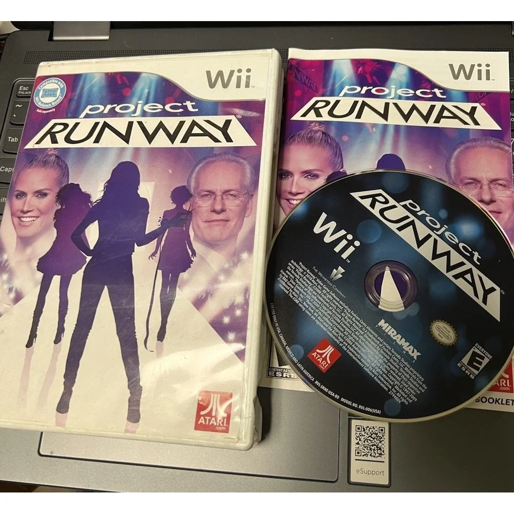 027-008 Project Runway Nintendo  Wii Video Game w/ Manual Case‎ Damage